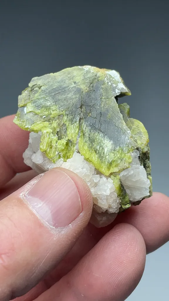 Chrysoberyl - image 2