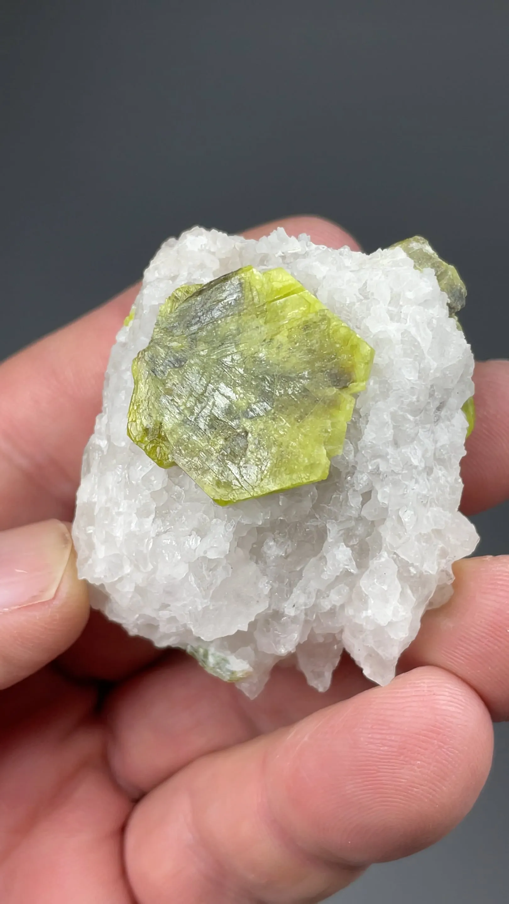 Chrysoberyl - image 2