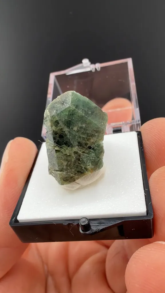 Chrysoberyl image