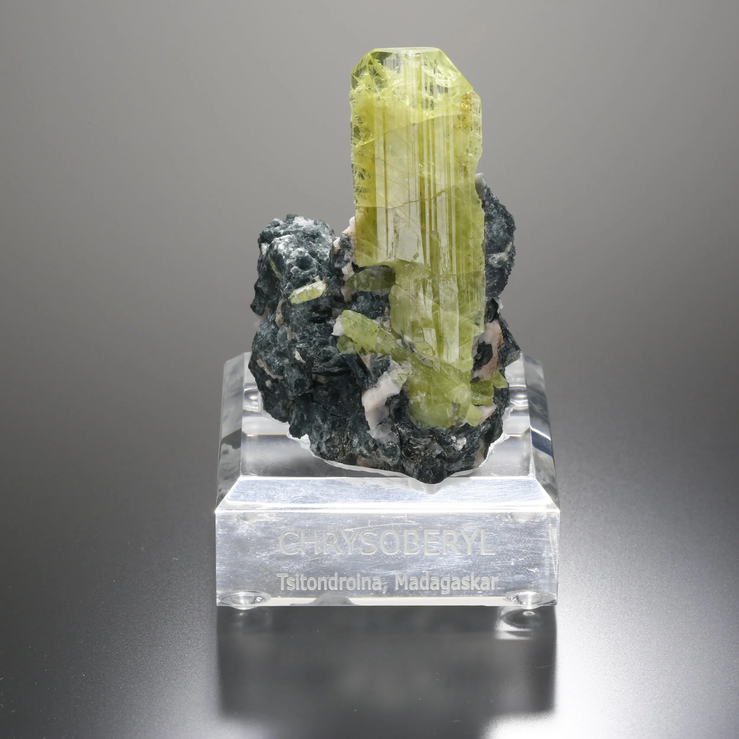 Chrysoberyl - image 1