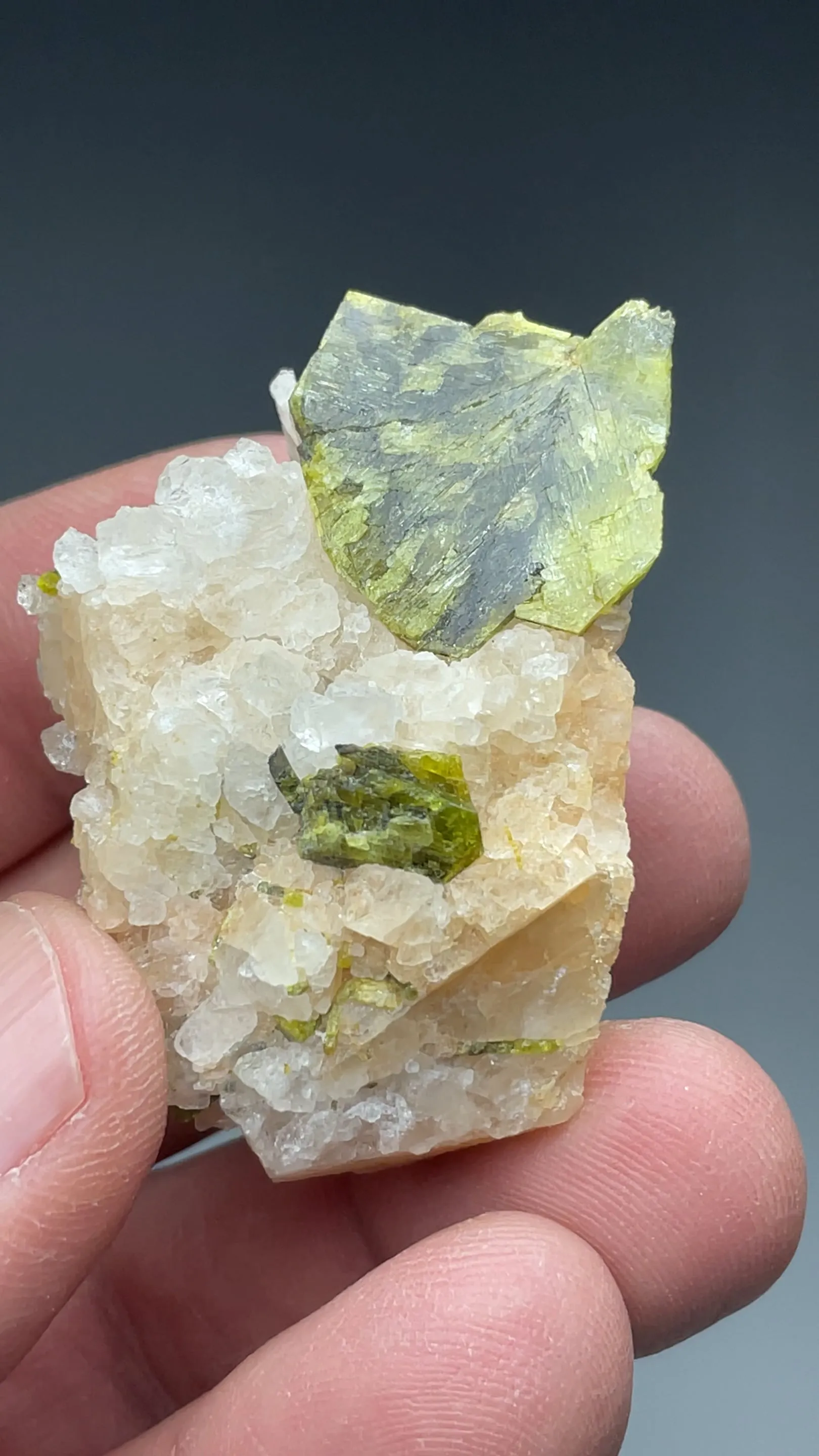 Chrysoberyl - image 2
