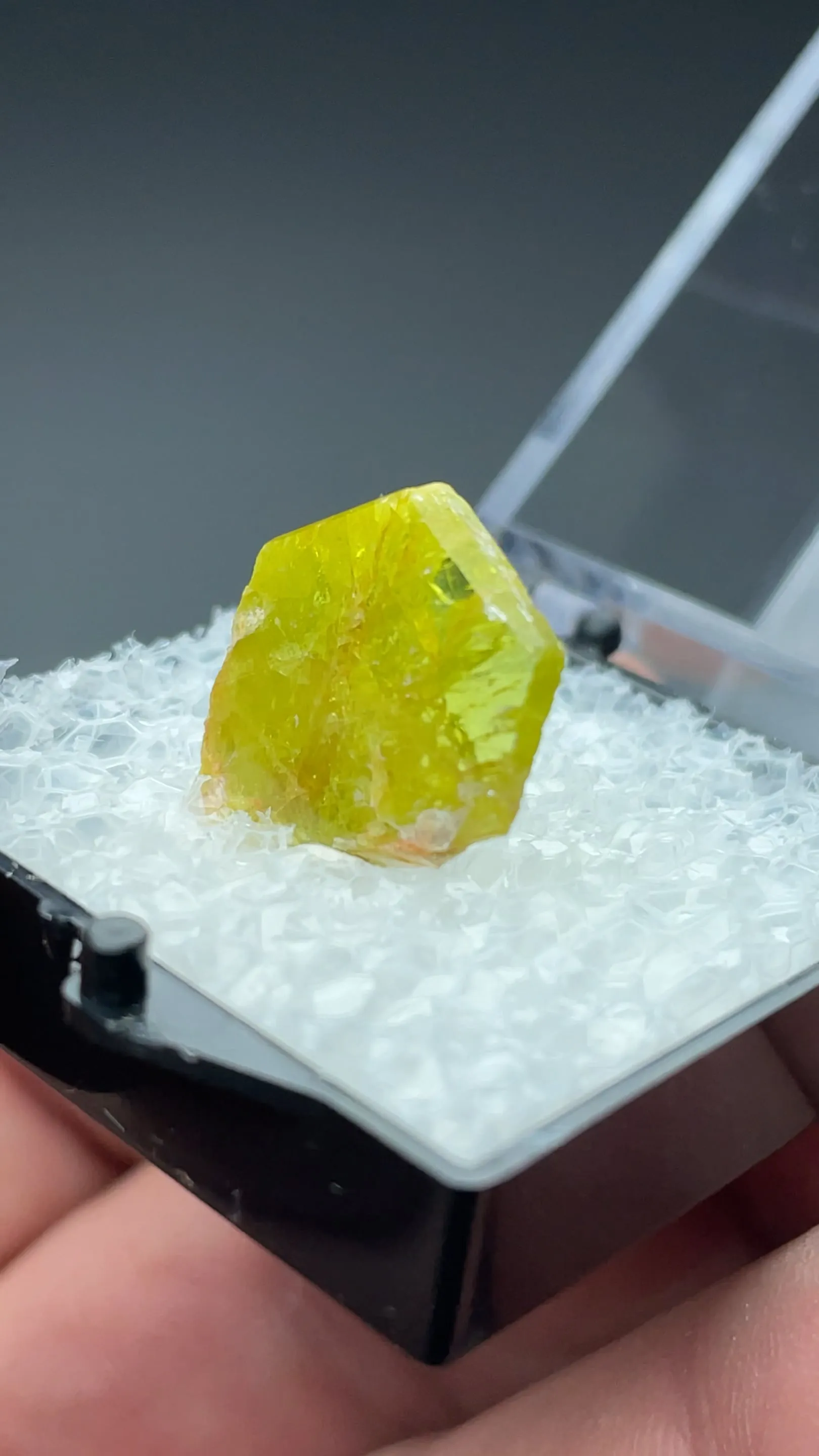 Chrysoberyl - image 2