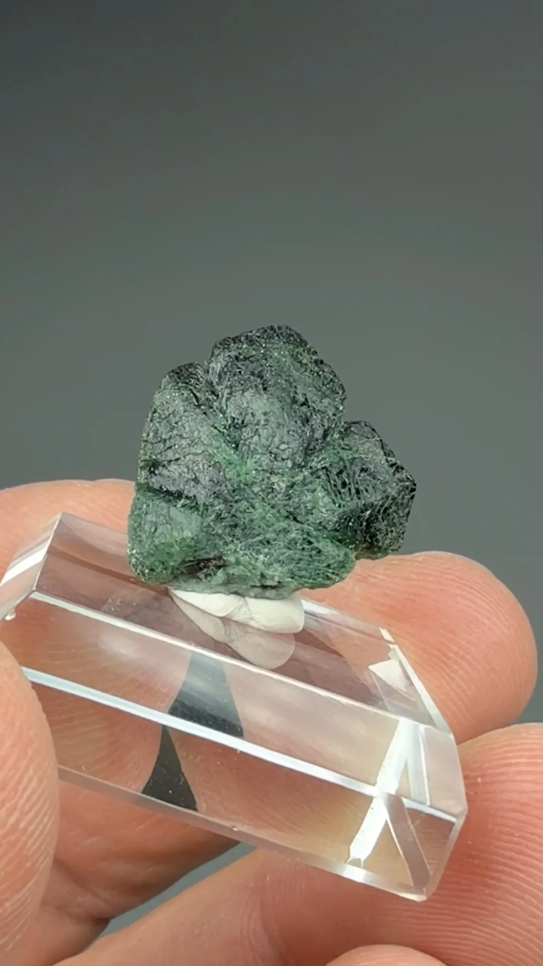 Chrysoberyl - image 2