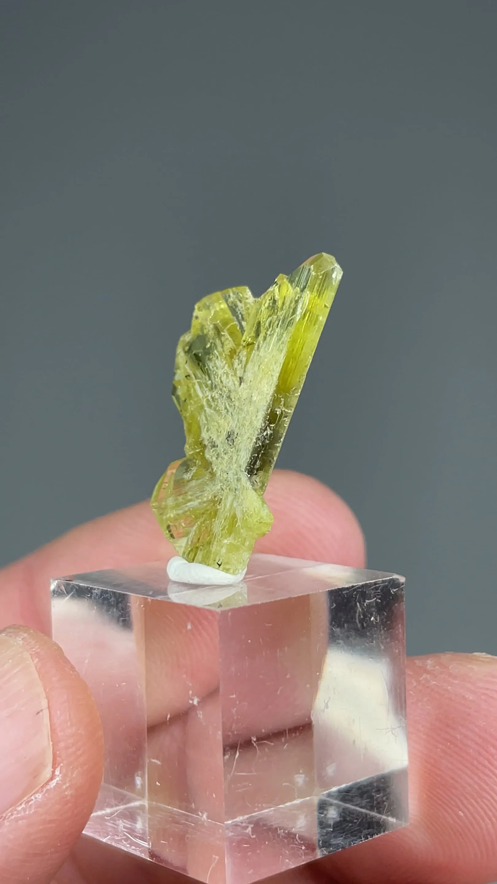 Chrysoberyl - image 2