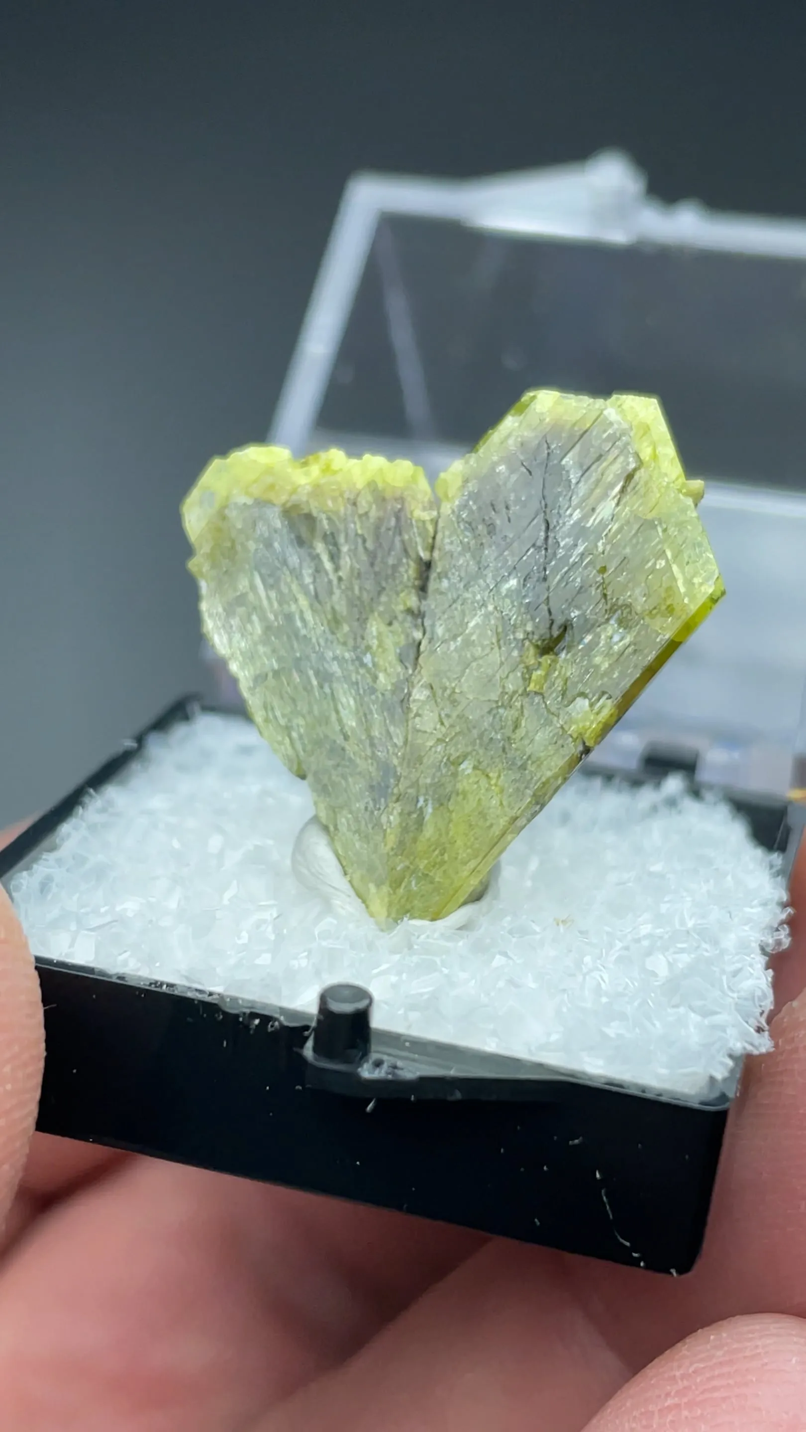 Chrysoberyl - image 2