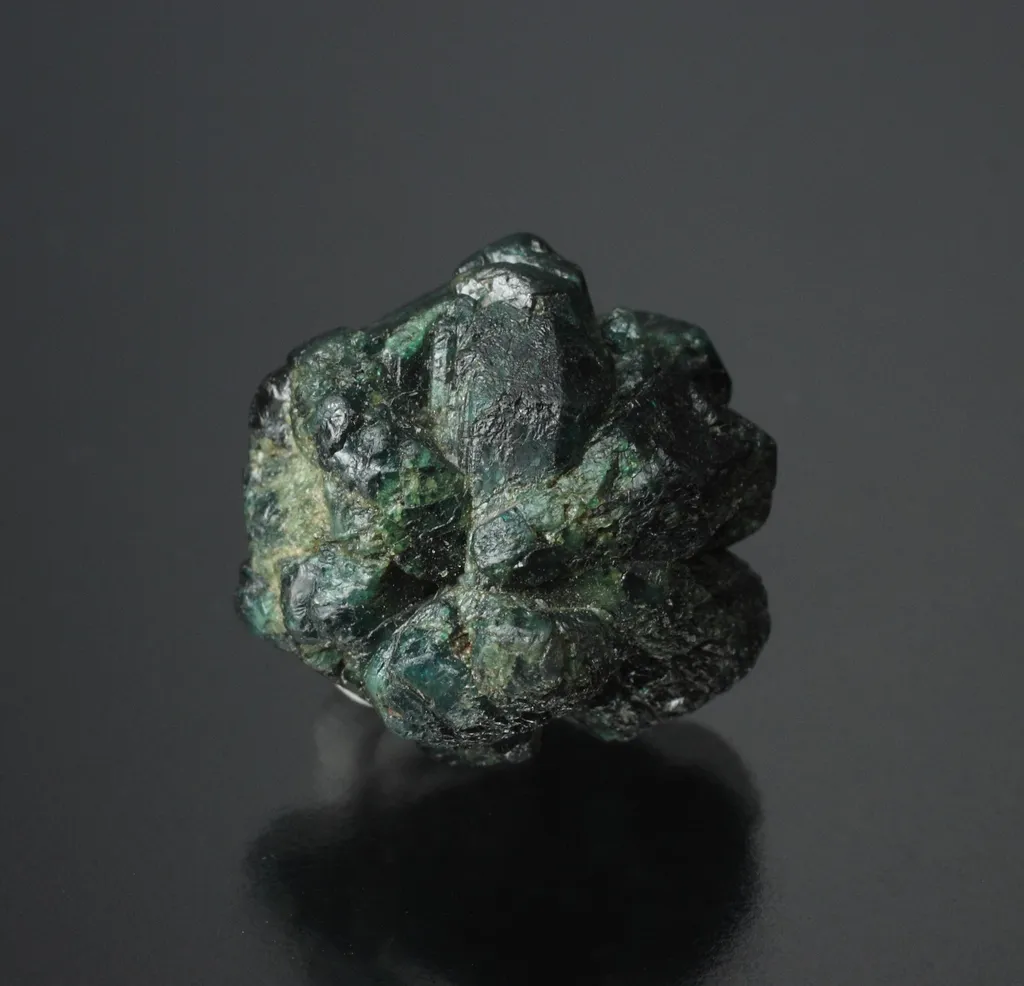 Chrysoberyl from Russia, Sverdlovsk Oblast image