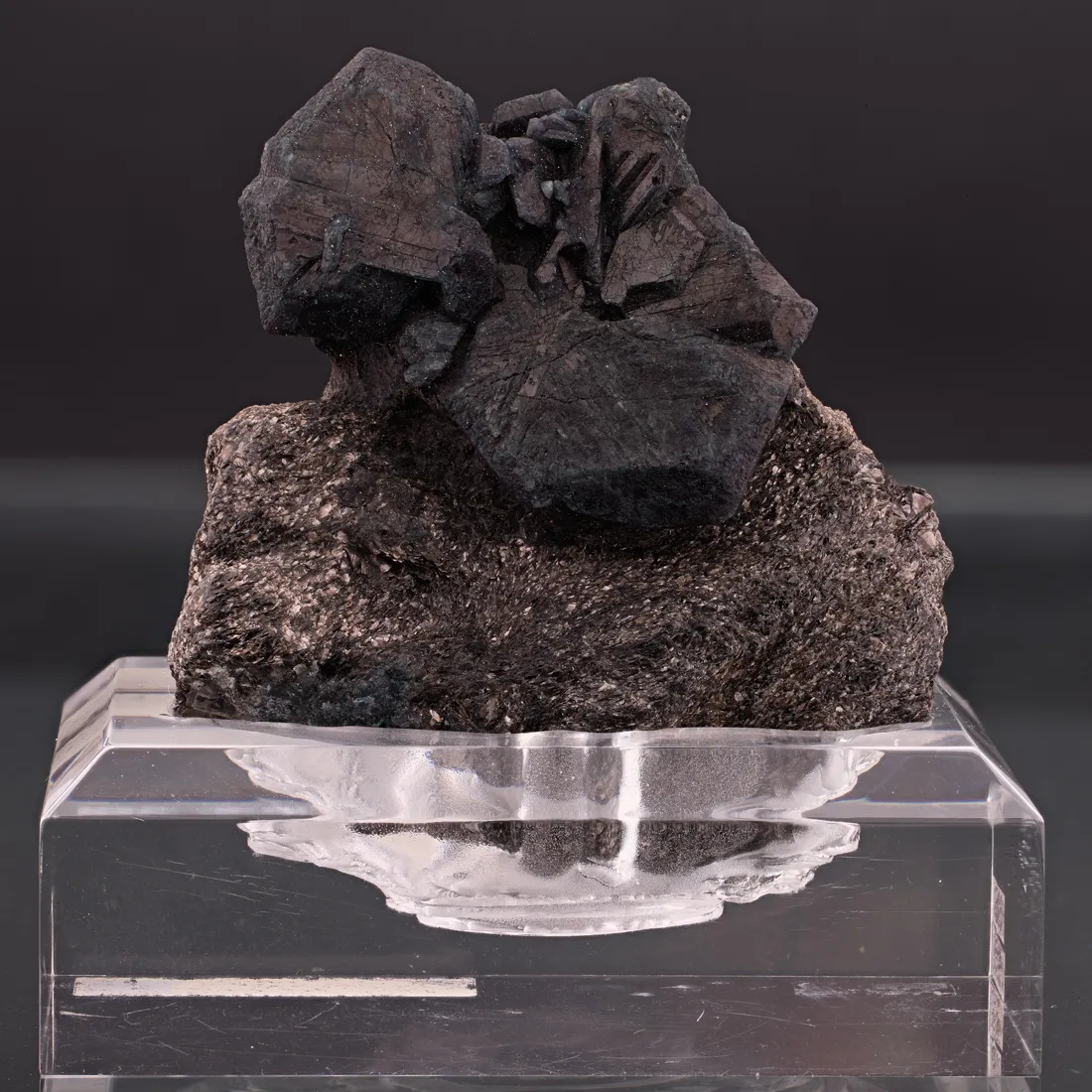 Chrysoberyl v. Alexandrite - image 2