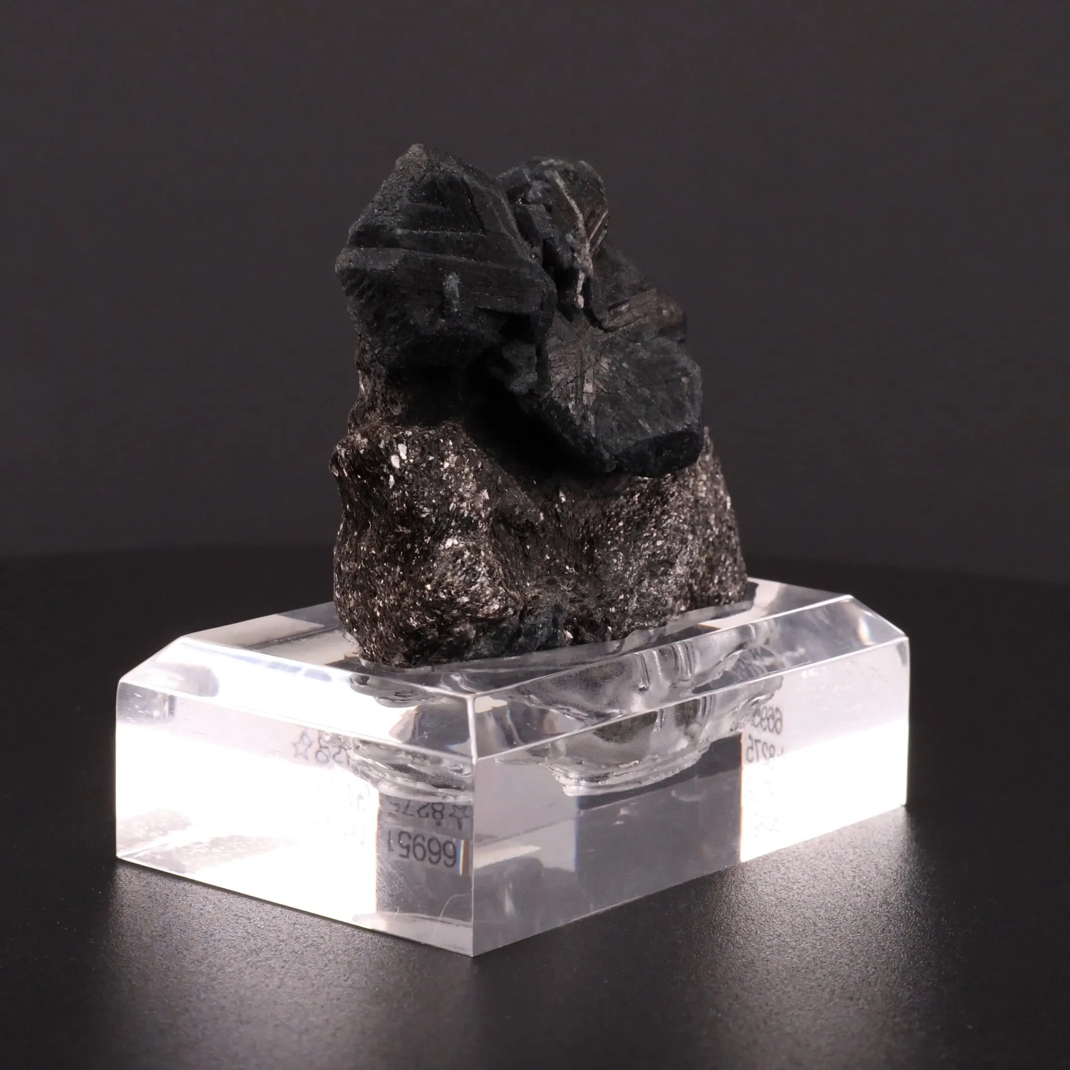 Chrysoberyl v. Alexandrite - image 3