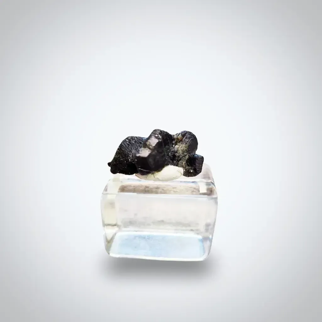 Chrysoberyl Var Alexandrite - image 2