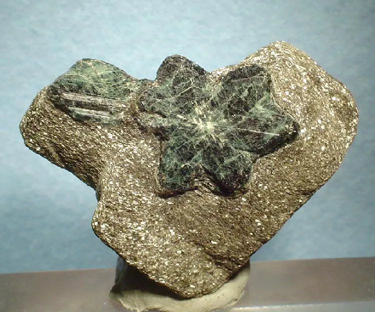 Chrysoberyl (Var: Alexandrite) image