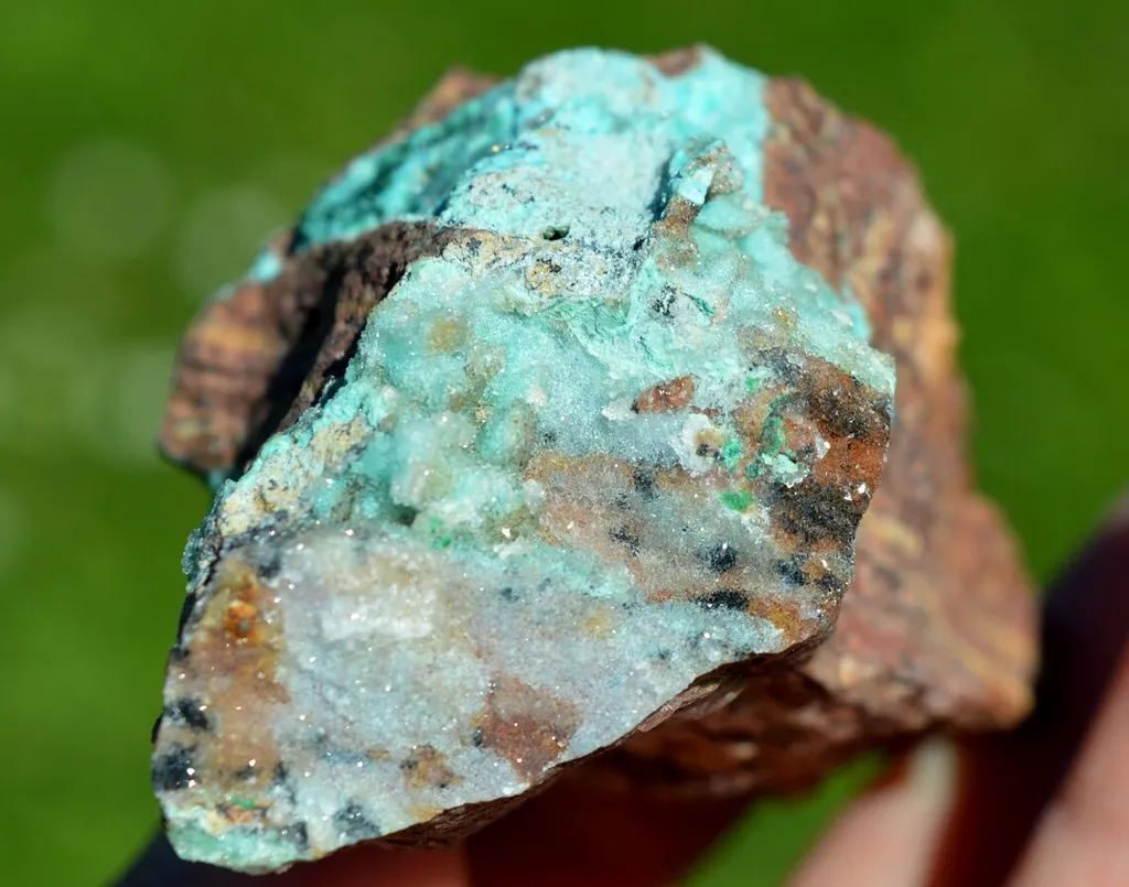 Chrysocolla after Malachite after Anhydrite & quartz - 156 grams - Tenke-Fungurume area, DR Congo - image 6