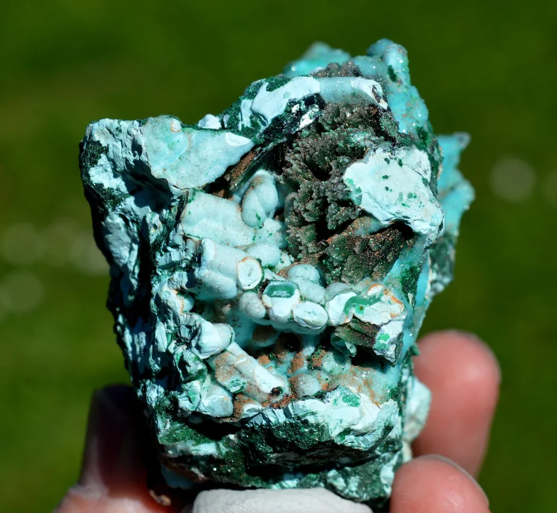 Chrysocolla after Malachite after Anhydrite & quartz - 270 grams - Tenke-Fungurume area, DR Congo - image 6