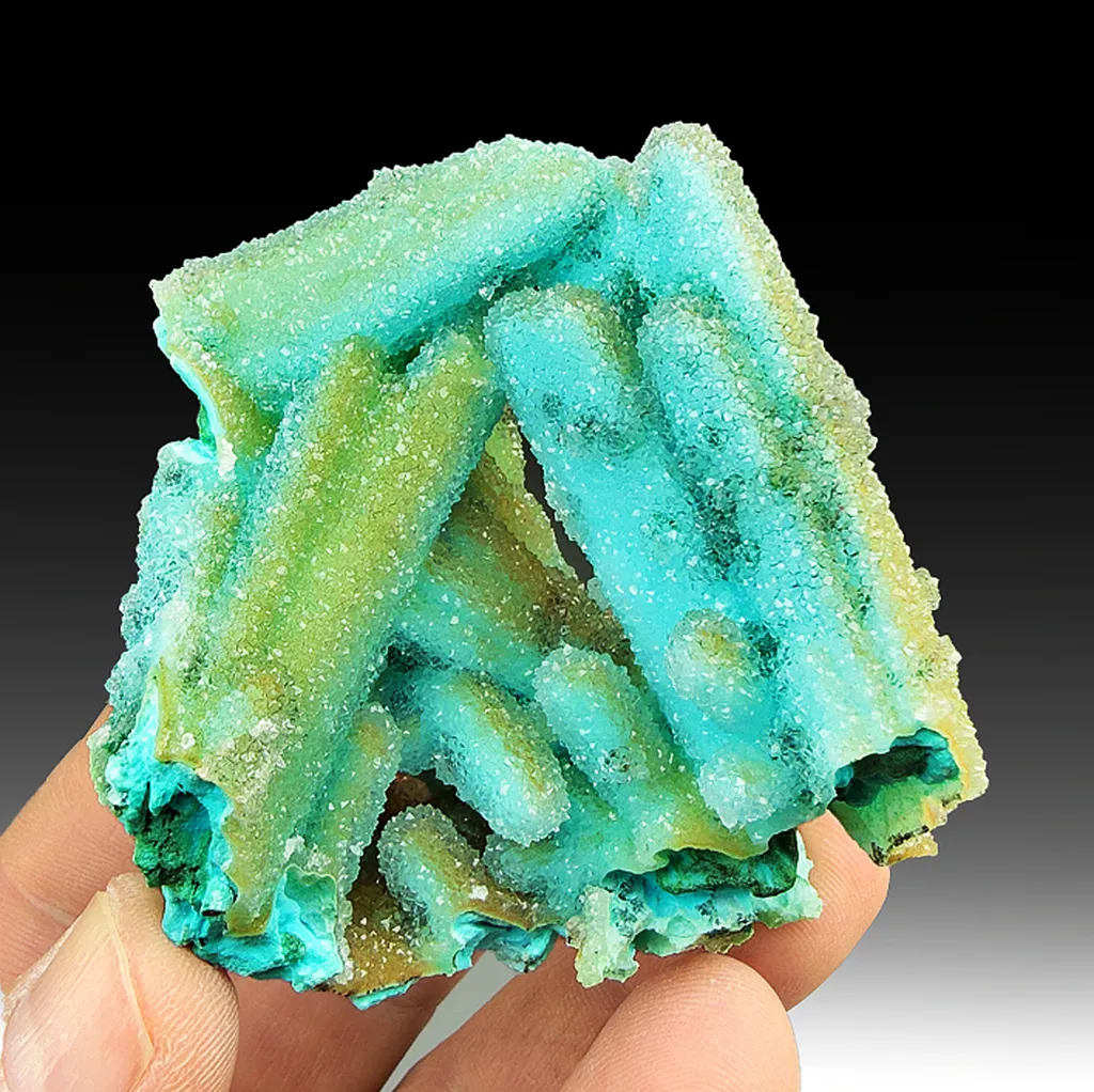 Chrysocolla on Malachite after Azurite with Quartz image