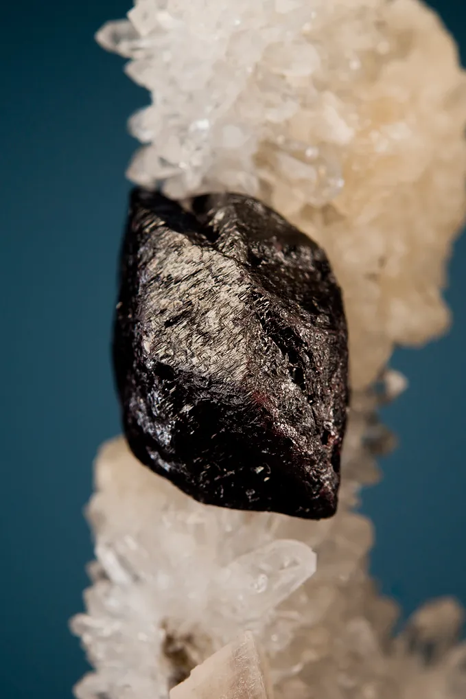 Cinnabar on Quartz - image 2