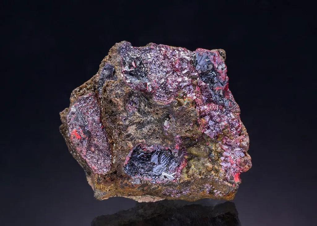 Cinnabar with NATIVE Mercury image