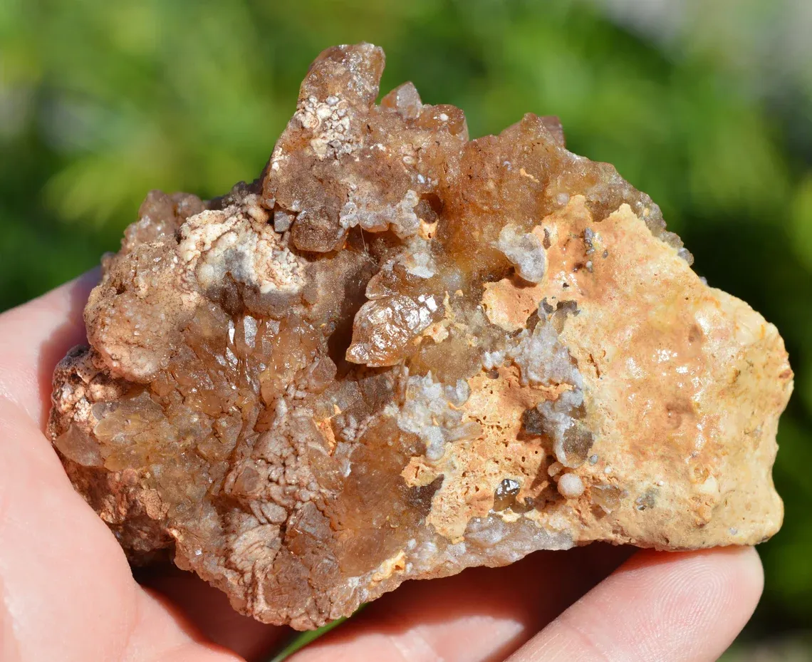 Citrine 195 grams - Bakrit, Ifrane Province, Fez-Meknes Region, Morocco - image 4