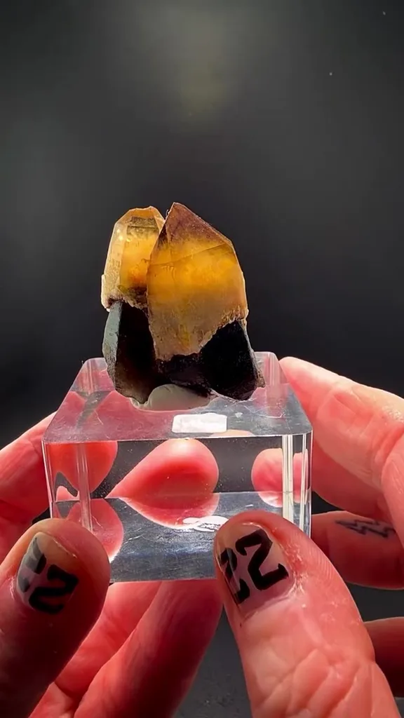 Citrine image