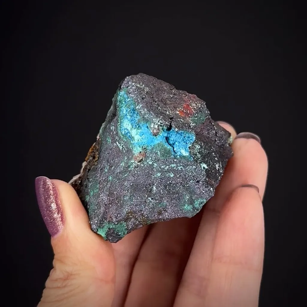 Claringbullite, Brochantite, Malachite, Cuprite image