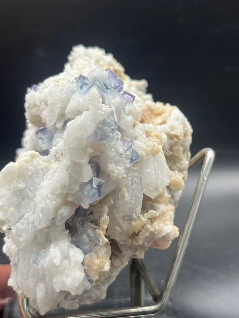 Classic Yaogangxian “Blue‑and‑White Porcelain” Fluorite, Cubic Purple‑edge Fluorite & Dolomite Association, Geological Collecting Raw Ore - image 8