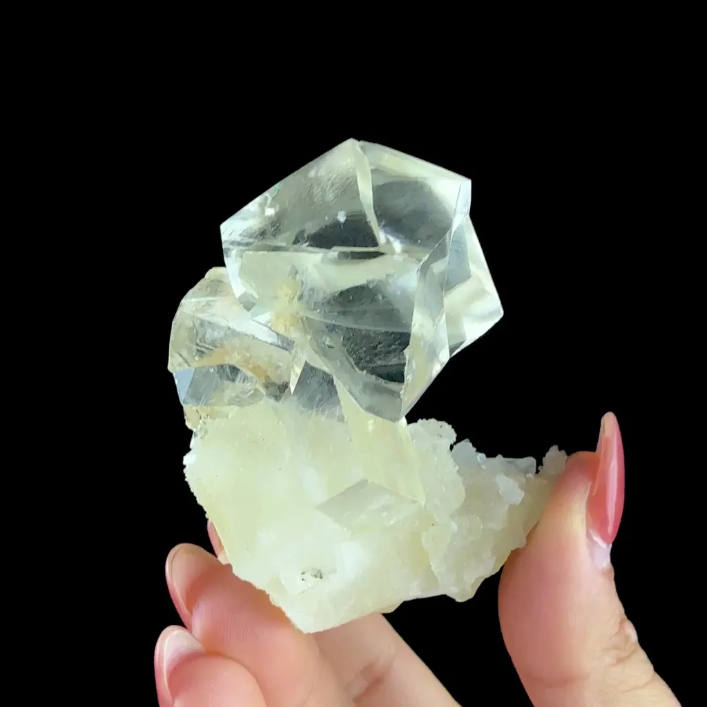 Clear Calcite Cluster on Chalcedony Matrix – Premium Zeolite Mineral from Jalgaon - image 2