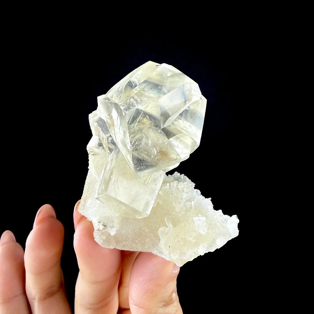 Clear Calcite Cluster on Chalcedony Matrix – Premium Zeolite Mineral from Jalgaon - image 3