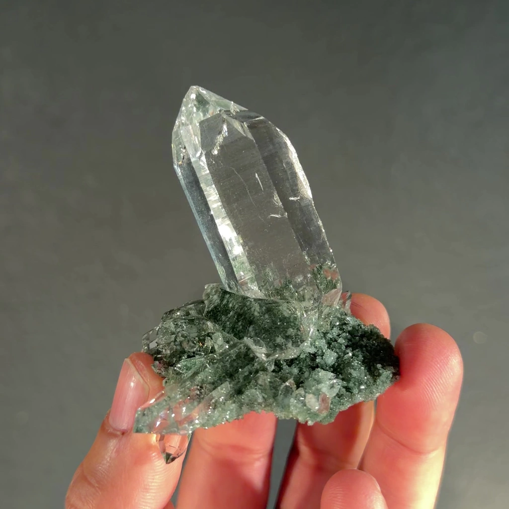 Clear Quartz Cluster – High-Vibration Crystal Points Mineral Specimen - image 7