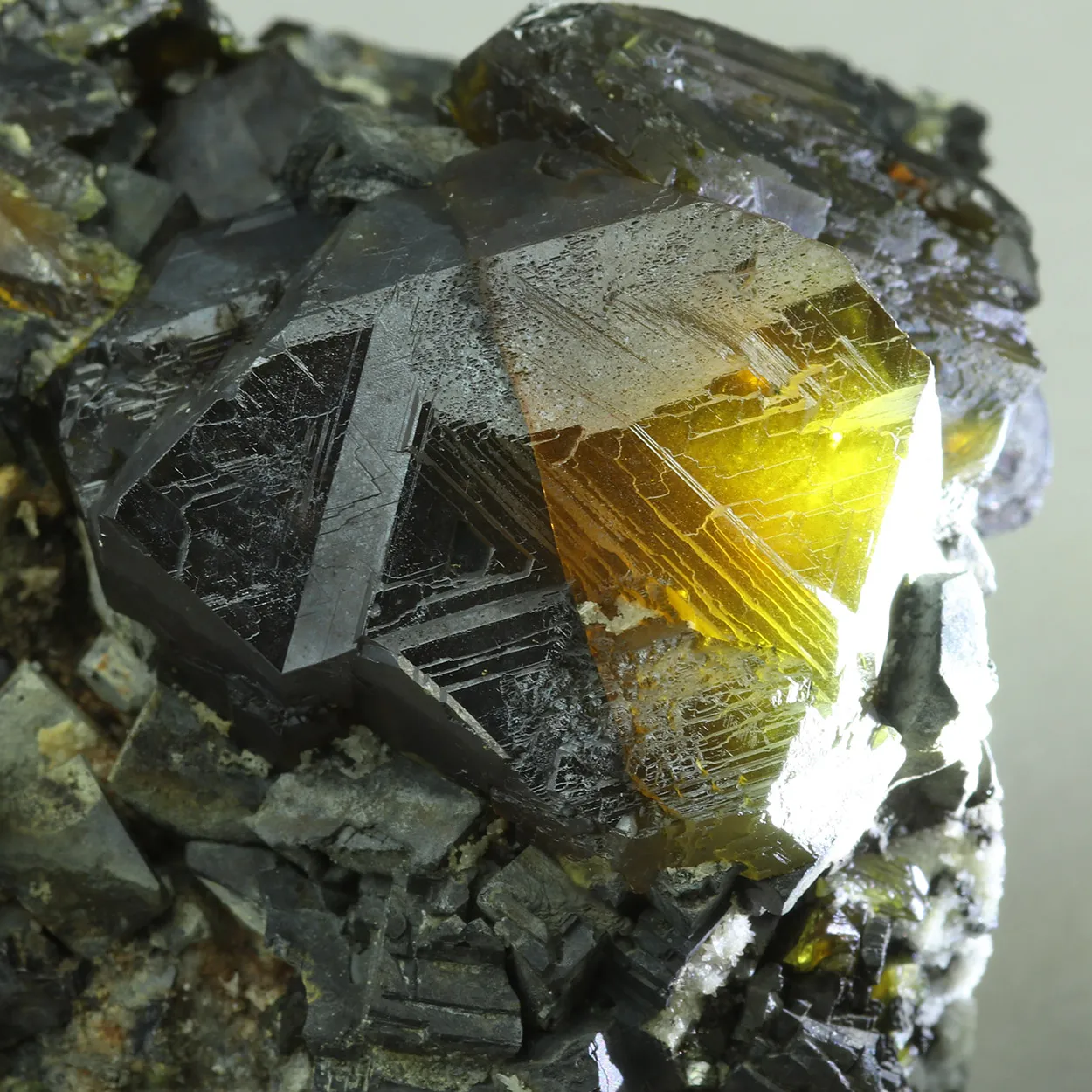 Cleiophane from Bulgaria, Smolyan Province, Madan ore field - image 1