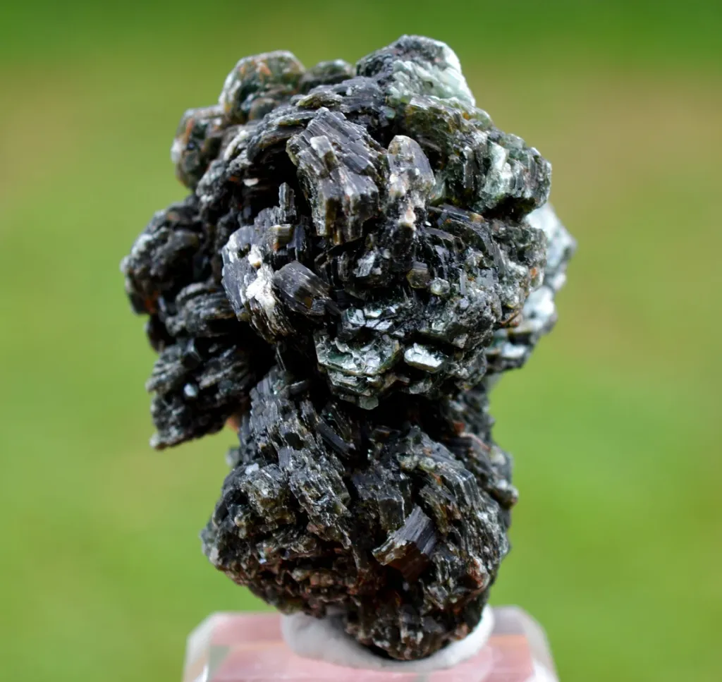 Clinochlore 103 grams - Koukouri diggings, Trantimou, Bafoulabé Circle, Kayes Region, Mali - image 3