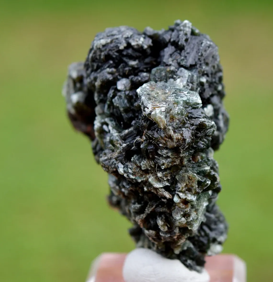 Clinochlore 113 grams - Koukouri diggings, Trantimou, Bafoulabé Circle, Kayes Region, Mali - image 2