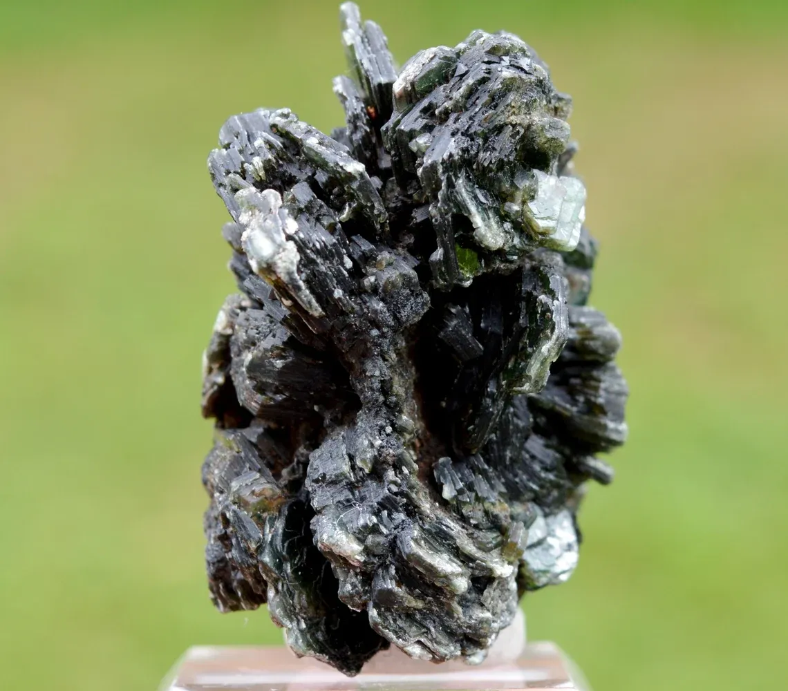 Clinochlore 117 grams - Koukouri diggings, Trantimou, Bafoulabé Circle, Kayes Region, Mali - image 3