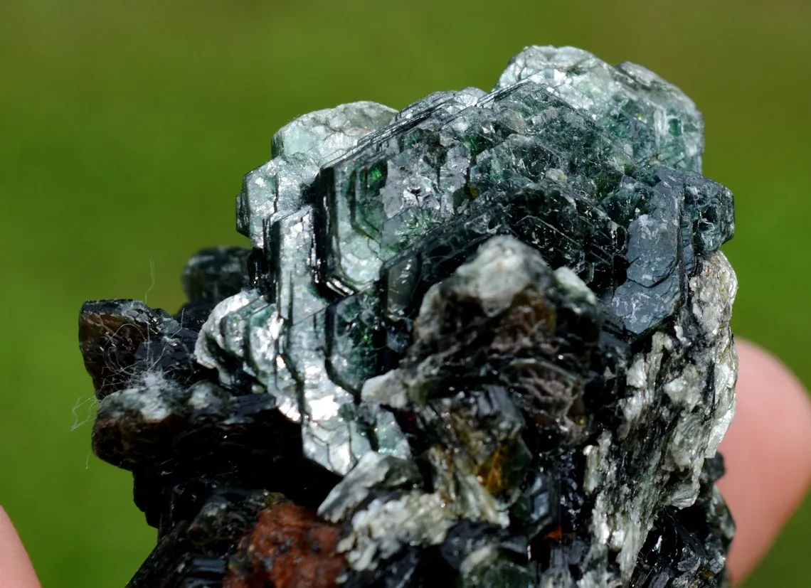 Clinochlore 130 grams - Koukouri diggings, Trantimou, Diakon, Bafoulabé Circle, Kayes Region, Mali - image 3