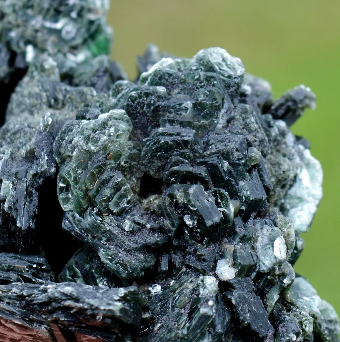 Clinochlore 150 grams - Koukouri diggings, Trantimou, Diakon, Bafoulabé Circle, Kayes Region, Mali - image 3