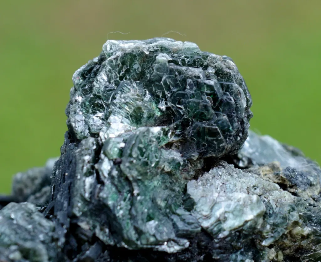Clinochlore 342 grams - Koukouri diggings, Trantimou, Diakon, Bafoulabé Circle, Kayes Region, Mali - image 5
