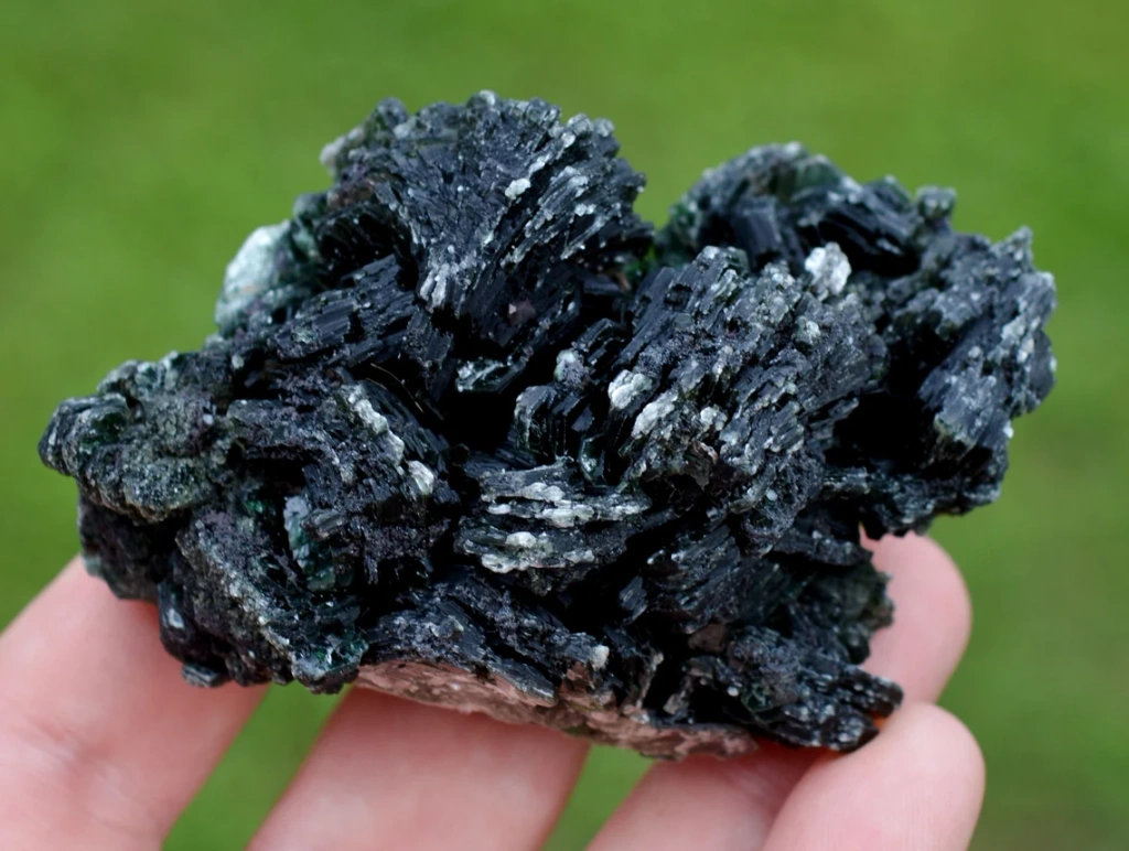 Clinochlore from Kouri 1 diggings, Kayes Region, Mali image