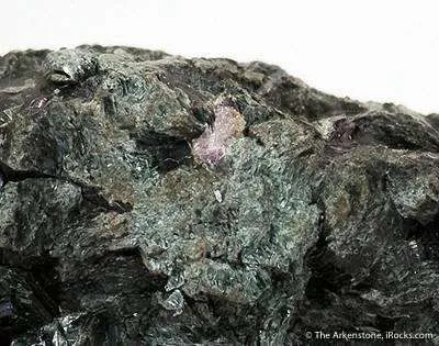 Clinochlore Var. Corundophilite - image 2