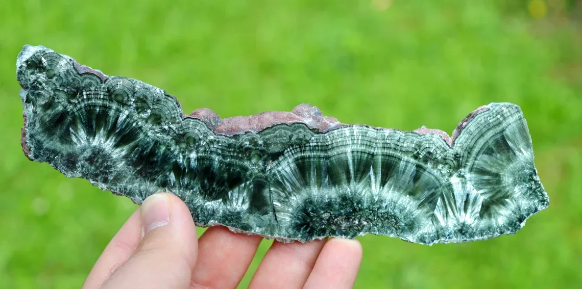 Clinochlore var. Seraphinite 114 grams - Korshunovskoye iron deposit, Irkutsk Oblast, Russia - image 1