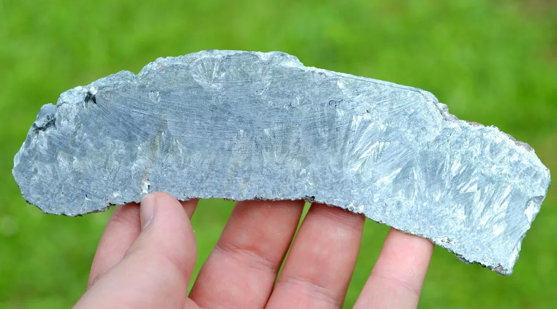 Clinochlore var. Seraphinite 98 grams - Korshunovskoye iron deposit, Irkutsk Oblast, Russia - image 2