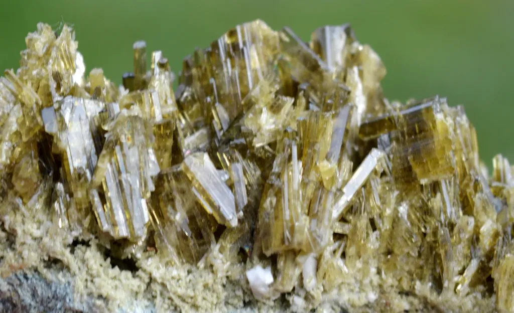 Clinozoisite 199 grams - Alchuri, Shigar Valley, Shigar District, Gilgit-Baltistan, Pakistan - image 5