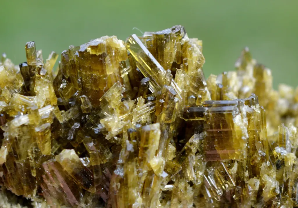 Clinozoisite 199 grams - Alchuri, Shigar Valley, Shigar District, Gilgit-Baltistan, Pakistan - image 6