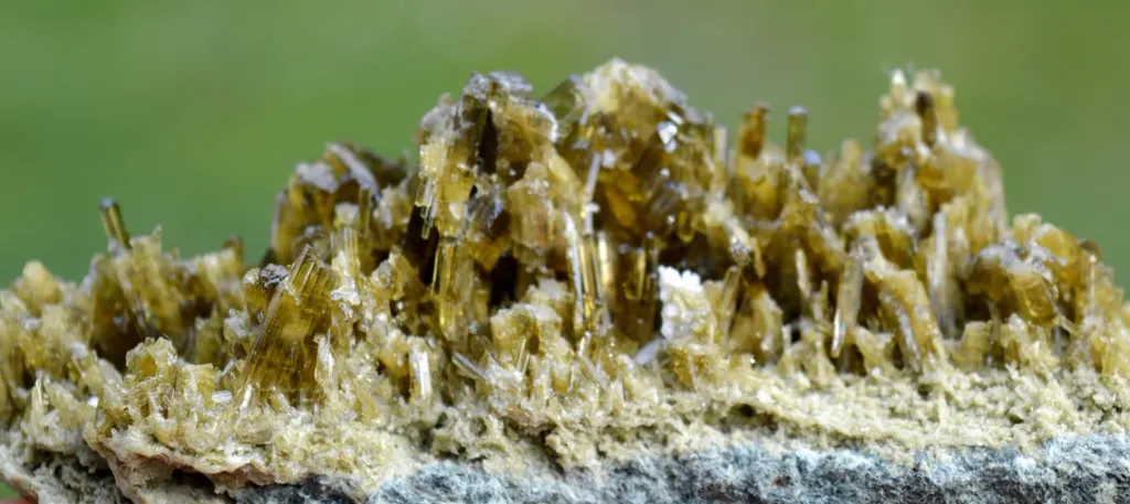 Clinozoisite 199 grams - Alchuri, Shigar Valley, Shigar District, Gilgit-Baltistan, Pakistan - image 3