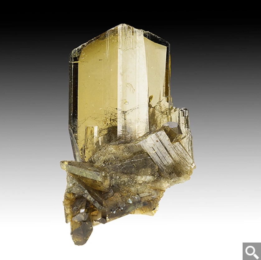 Clinozoisite from Pakistan, Gilgit-Baltistan, Shigar District, Shigar Valley, Hashupa image