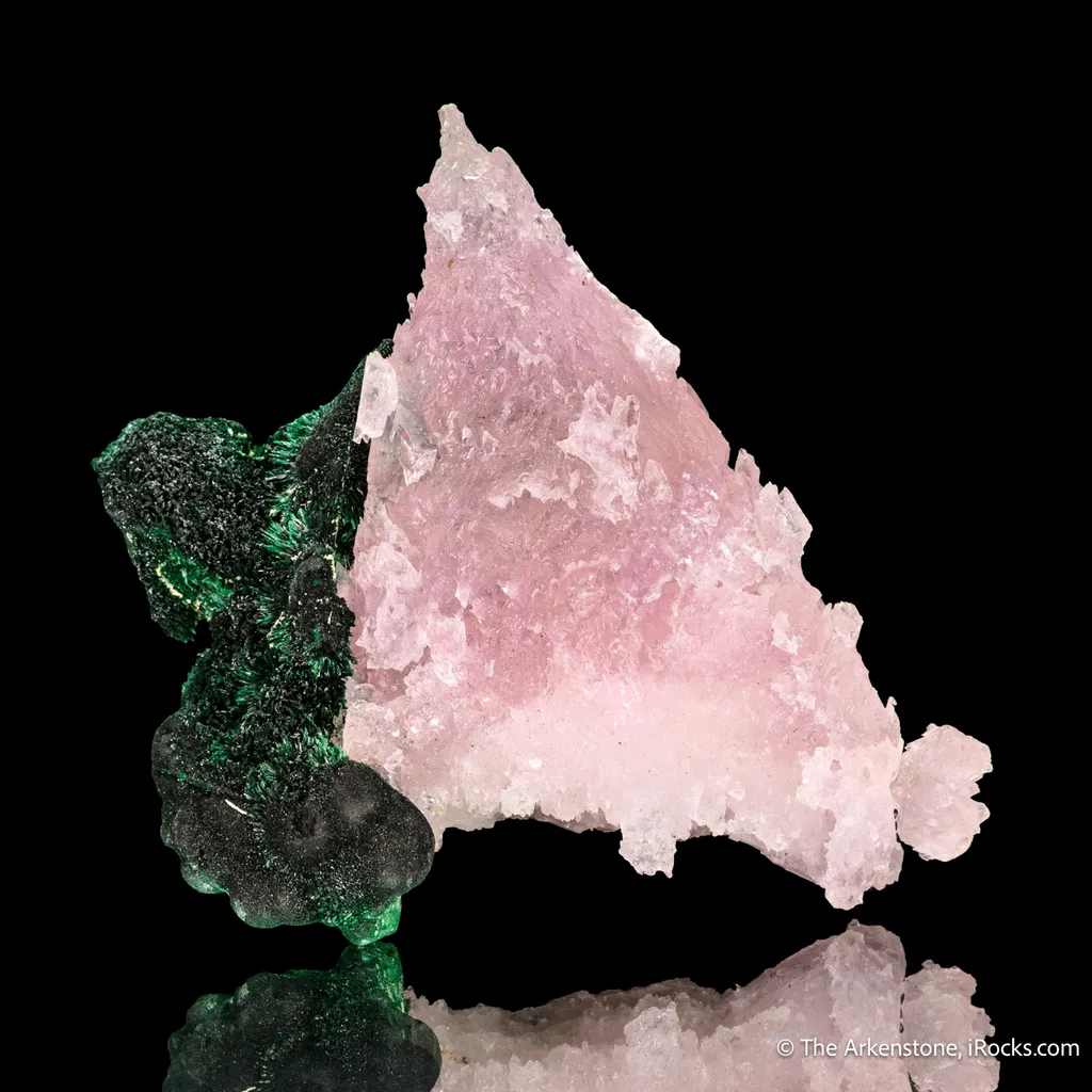 Cobaltian Calcite on Malachite image