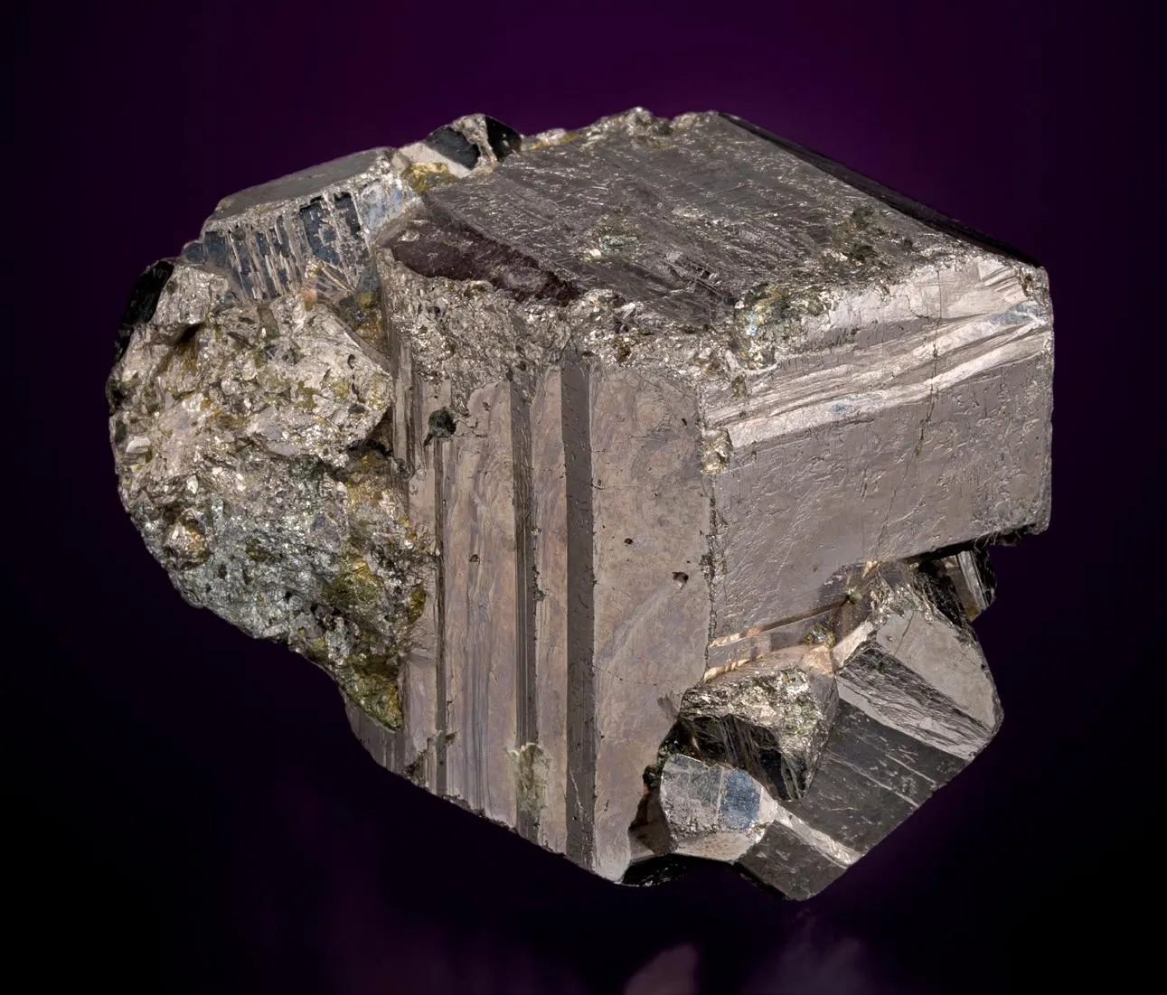 Cobaltite in Chalcopyrite - image 1