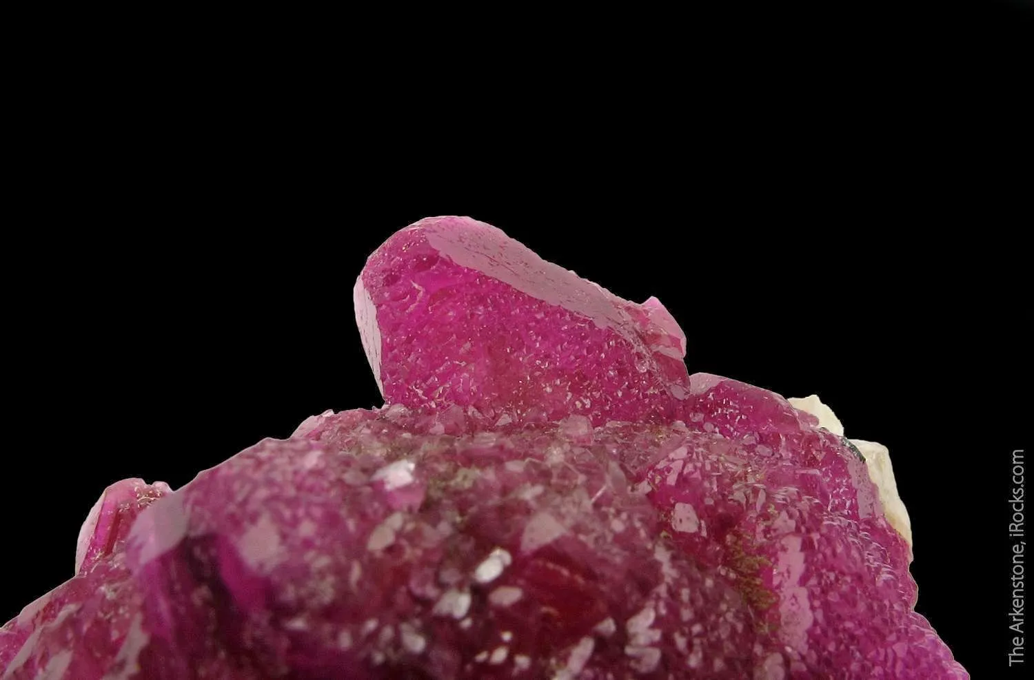 Cobaltoan Dolomite on Calcite - image 2