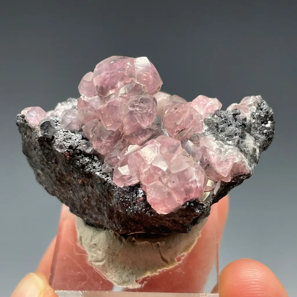 Cobaltoan Smithsonite on Sphalerite image