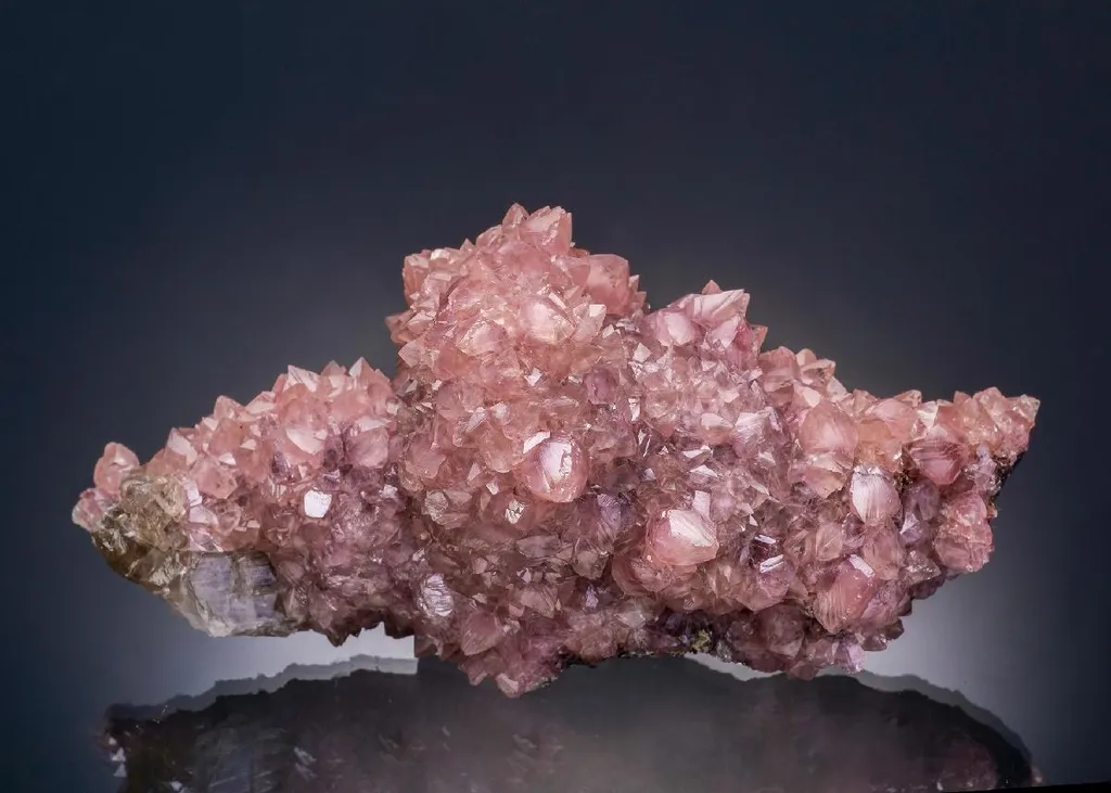 Cobaltoan Smithsonite with Cerussite