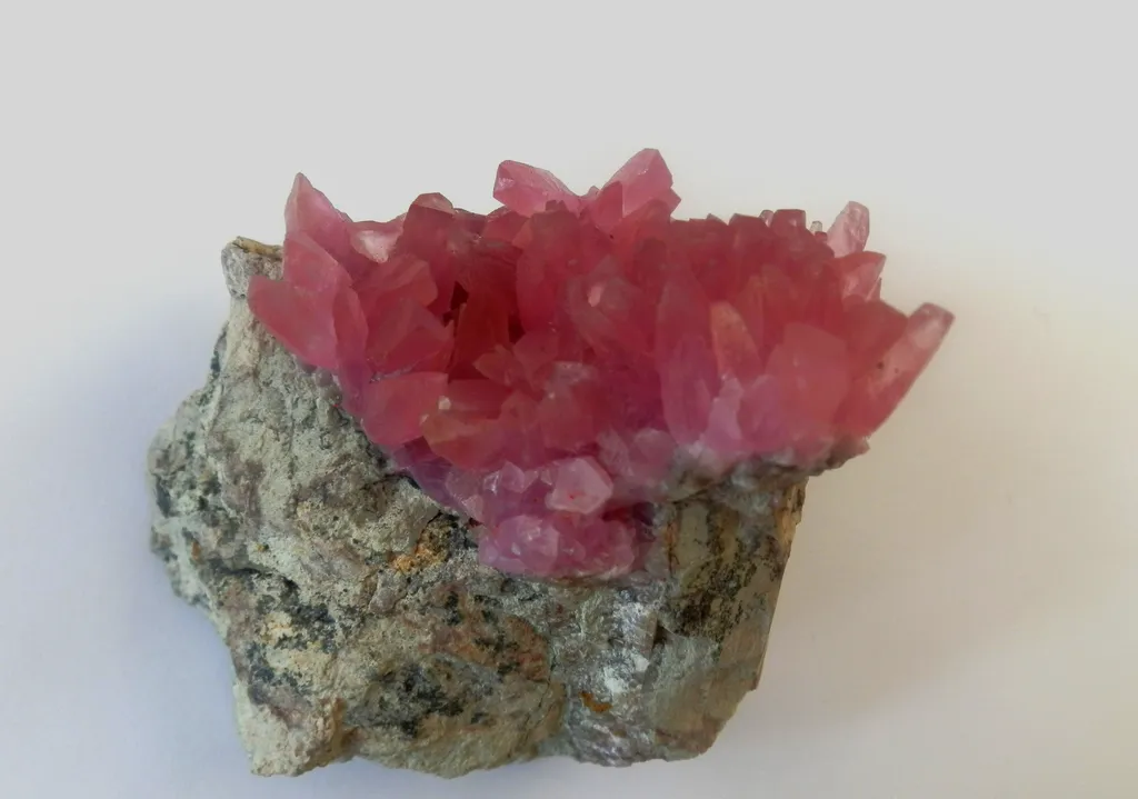Cobaltocalcite from Morocco, Drâa-Tafilalet Region, Agoudal Mines, Agoudal Centre Quarry image