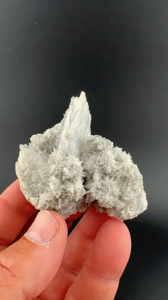 Colemanite image
