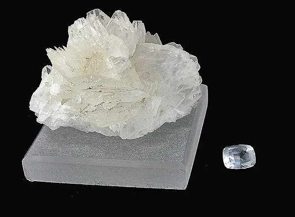 Colemanite image