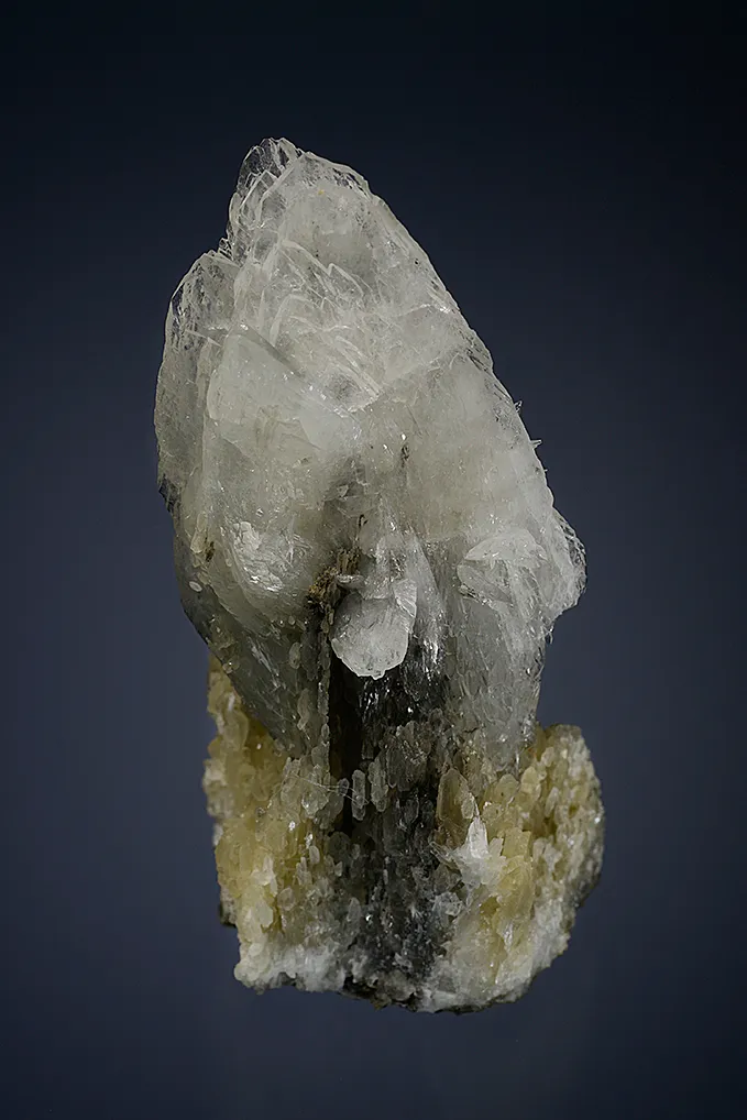 Colemanite on Calcite - image 3